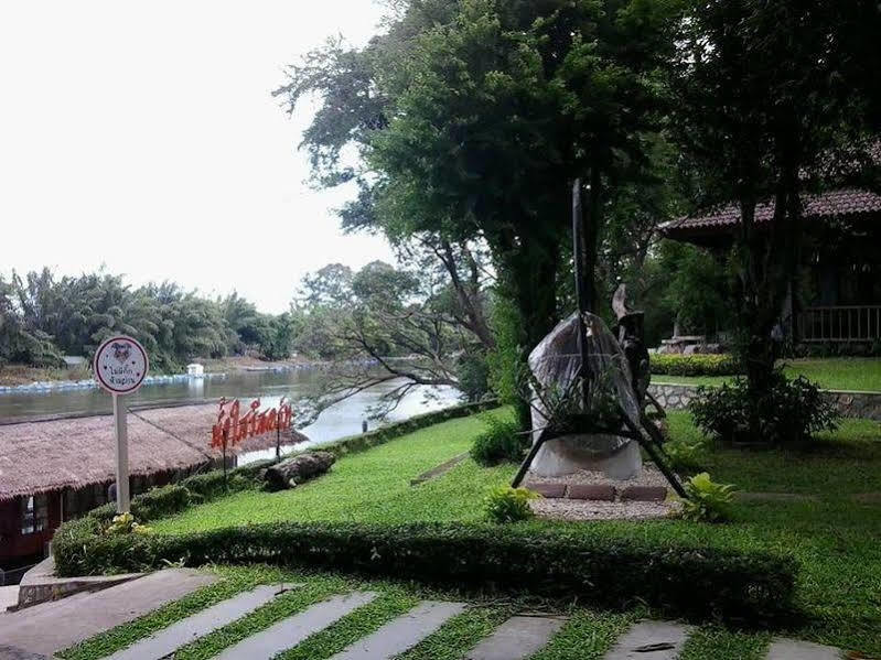 Namsai Resort Kanchanaburi Bagian luar foto
